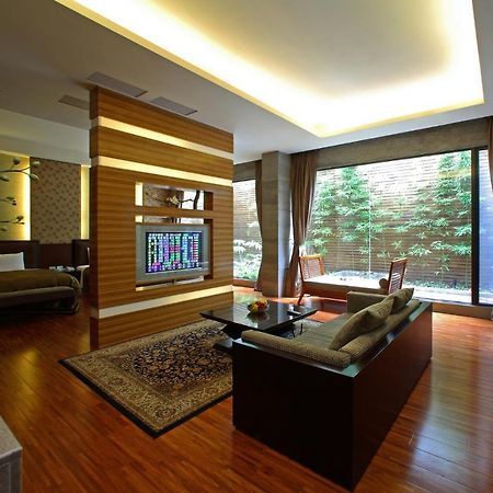 Spring Spa Motel Dali ภายนอก รูปภาพ