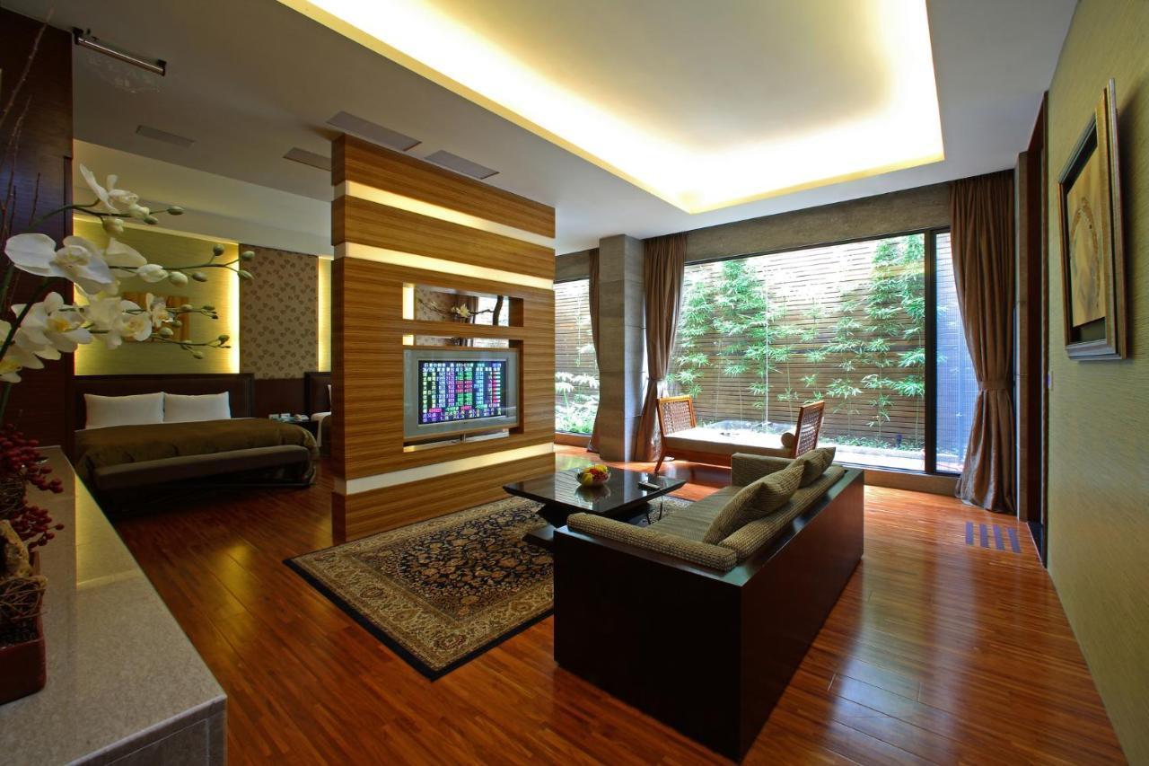 Spring Spa Motel Dali ภายนอก รูปภาพ