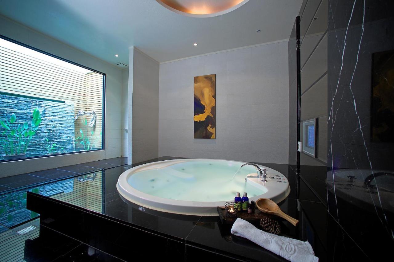 Spring Spa Motel Dali ภายนอก รูปภาพ